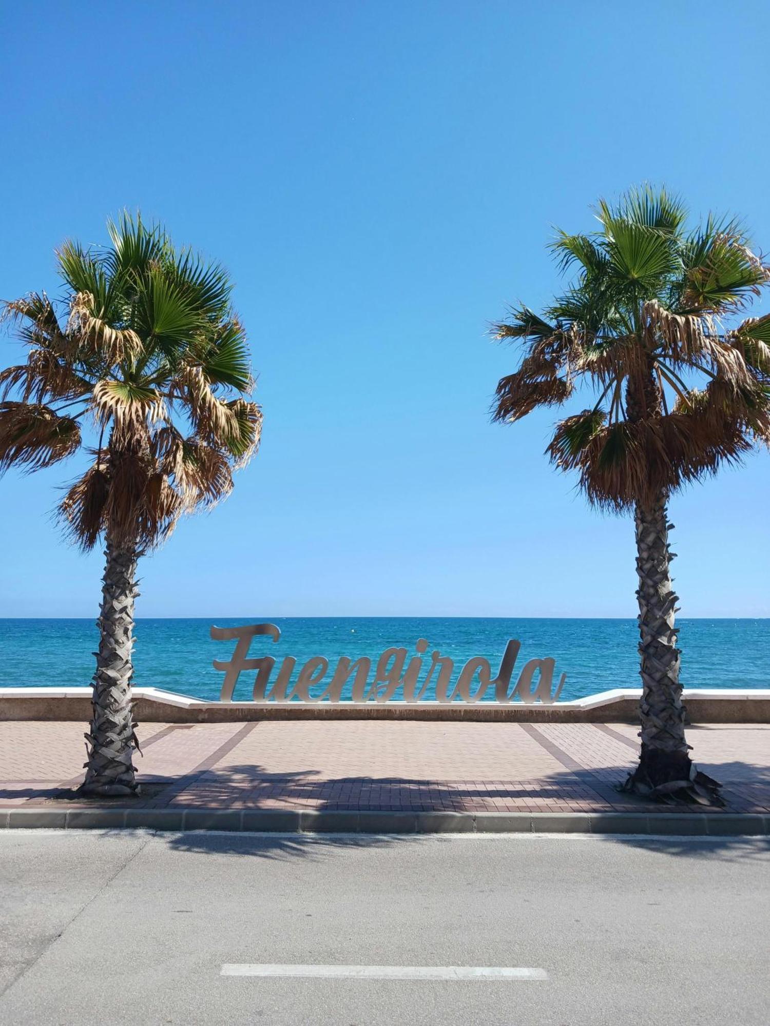 Lets In The Sun - Clavel * Fuengirola